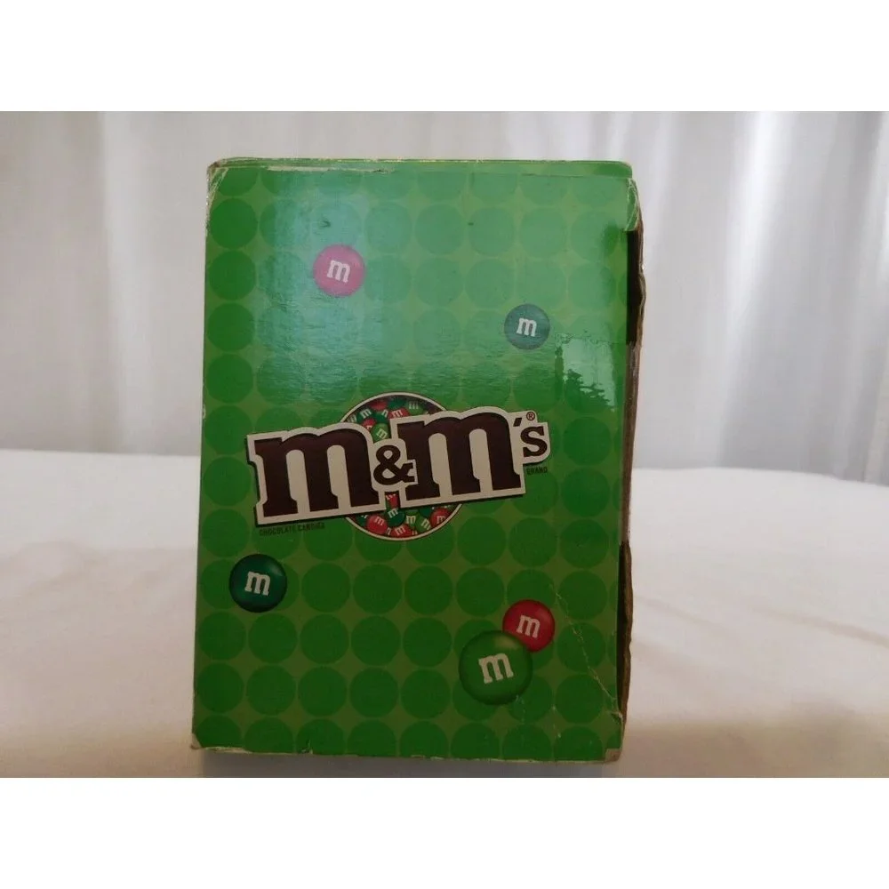 2016 M&M's Character Coffee Tea 2 Mug  Gift Set  Red & Yellow Characters + M&M's